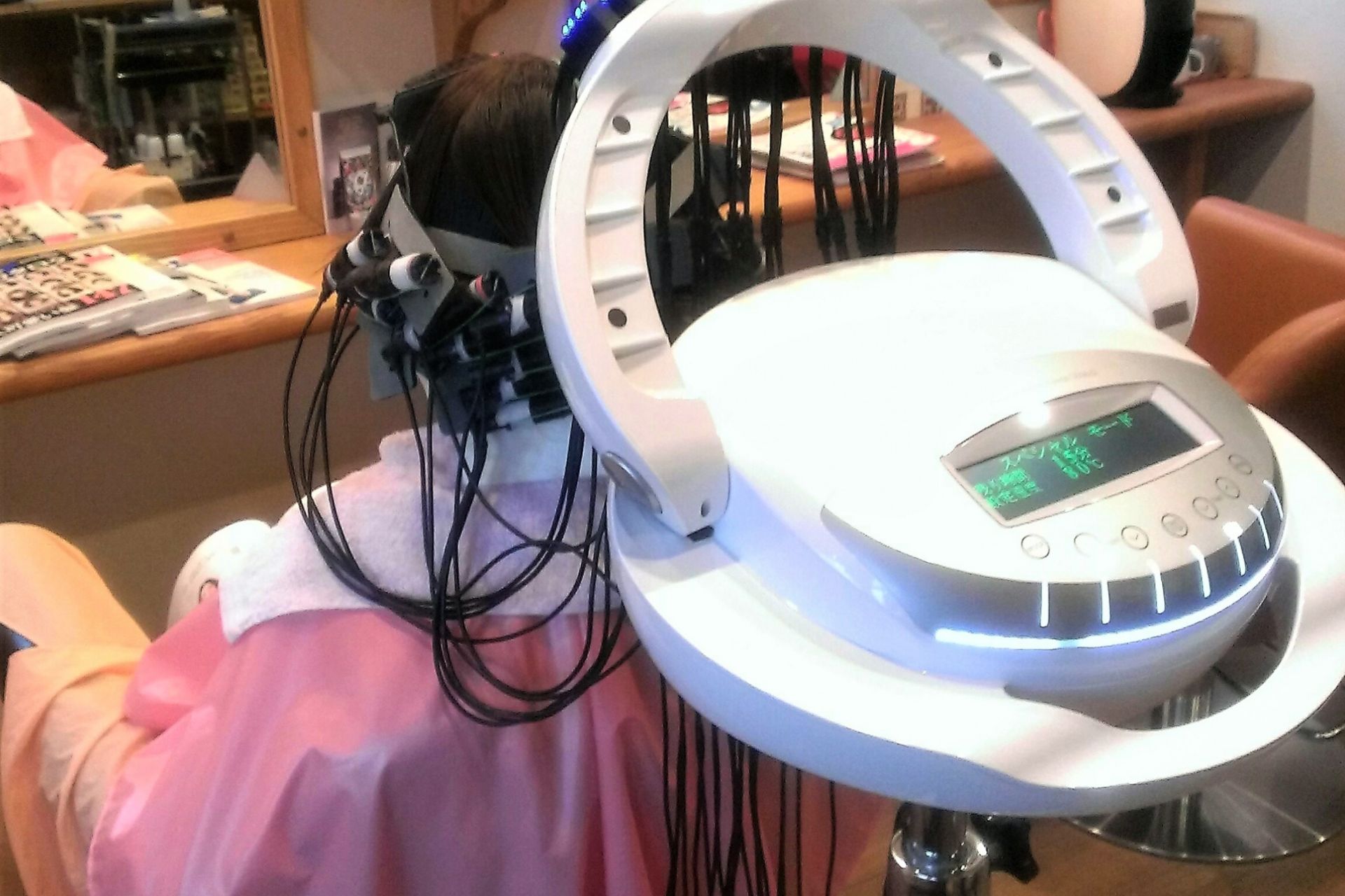 ホット系パーマ導入で再現性の高いウェーブを実現